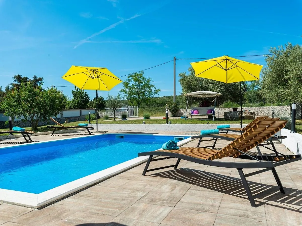 Casa vacanze Holiday House Marina With Pool Sukošan Croazia
