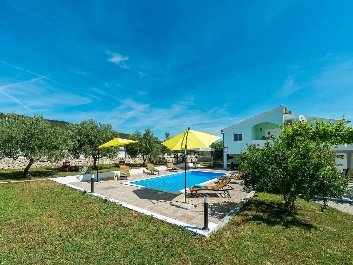 Casa vacanze Holiday House Marina With Pool Sukošan