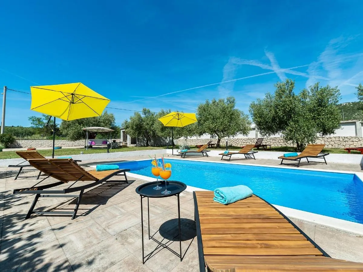 Holiday House Marina With Pool Sukošan 0*,