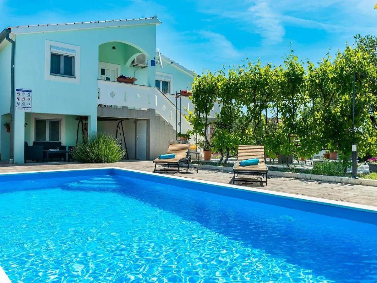Holiday House Marina With Pool Sukosan 0*,