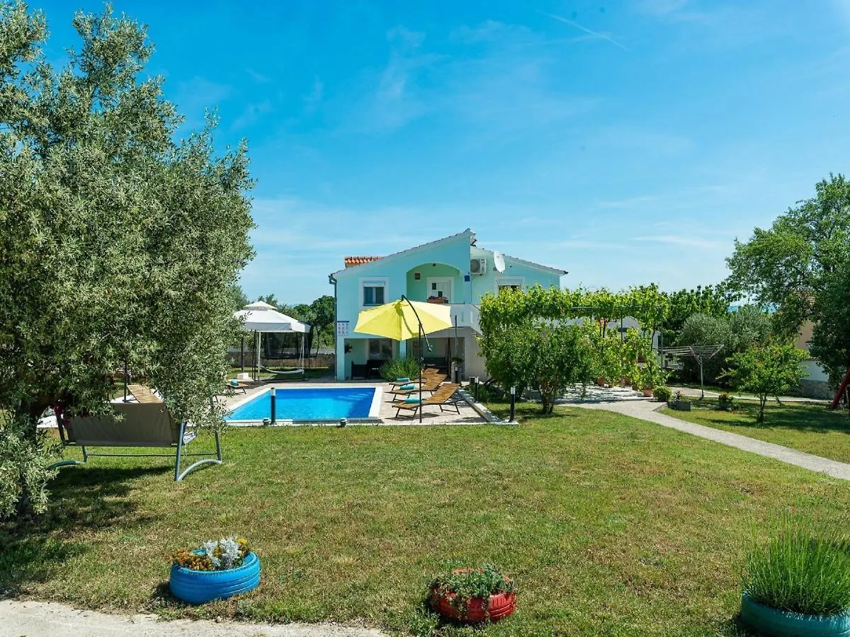 Holiday House Marina With Pool Sukosan