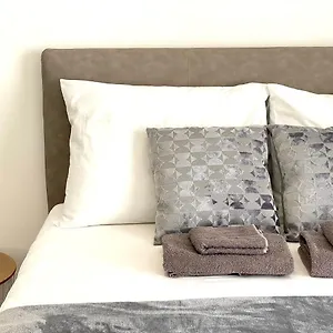  Pensjonat Beachfront And