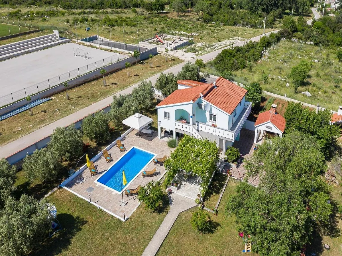 Holiday House Marina With Pool Sukošan 펜션