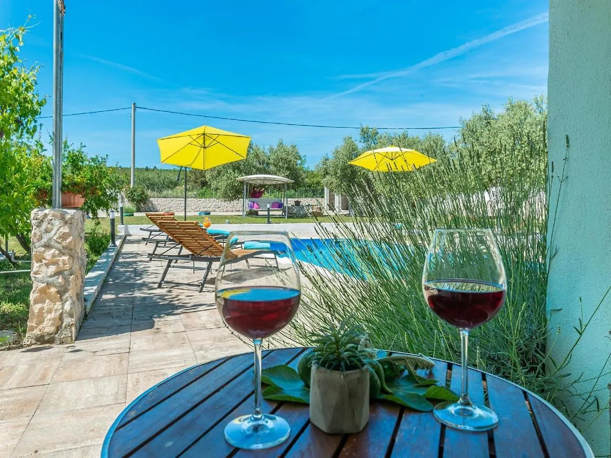 Holiday House Marina With Pool Sukošan 펜션